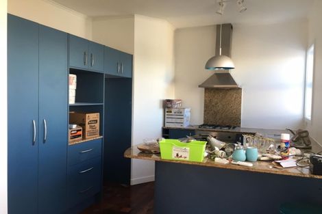 Photo of property in 10 Onewa Road, Northcote Point, Auckland, 0627