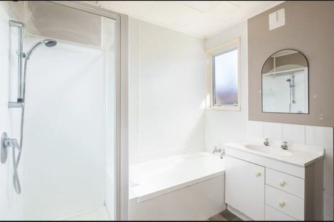 Photo of property in 16b Te Mete Terrace, Merrilands, New Plymouth, 4312