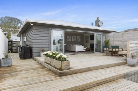 Photo of property in 77 Pohutukawa Place, Bell Block, New Plymouth, 4312