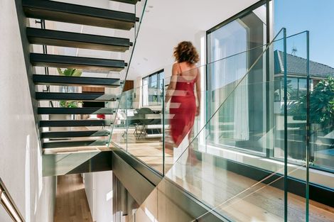 Photo of property in 124 Marine Parade, Mount Maunganui, 3116