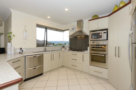 Photo of property in 12 Tennyson Avenue, Kelvin Grove, Palmerston North, 4414