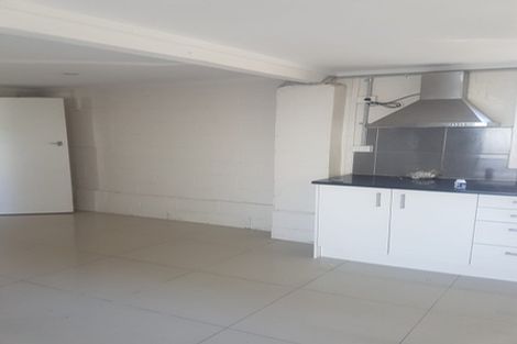 Photo of property in 20 Woodford Avenue, Henderson, Auckland, 0610