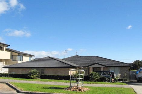 Photo of property in 25 Byblos Place, The Gardens, Auckland, 2105