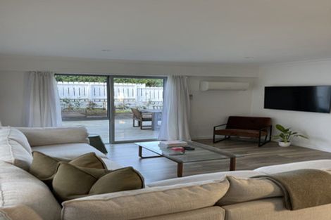 Photo of property in 1/38 Hillcrest Avenue, Hillcrest, Auckland, 0627