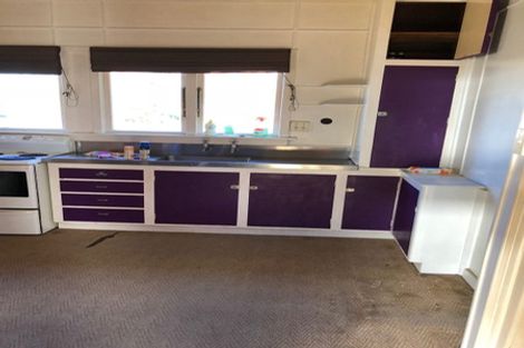 Photo of property in 13 Hunter Street, Edendale, 9825