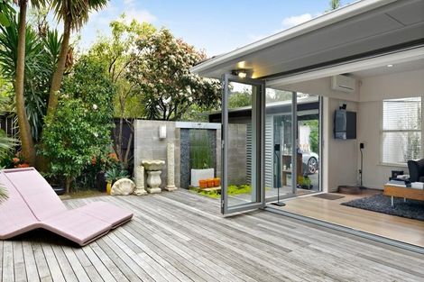 Photo of property in 2/31 Bracken Avenue, Takapuna, Auckland, 0622