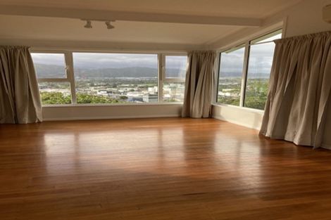 Photo of property in 12e City View Grove, Harbour View, Lower Hutt, 5010