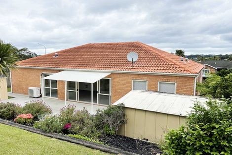 Photo of property in 19 San Bernadino Drive, Henderson, Auckland, 0612