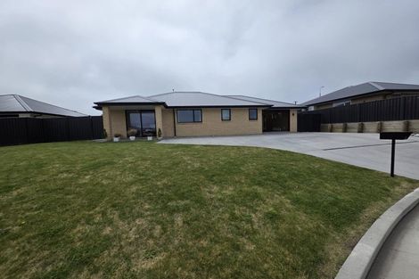 Photo of property in 13 Royal Oak Crescent, Holmes Hill, Oamaru, 9401