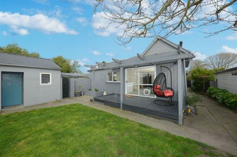 Photo of property in 62 Northcote Road, Northcote, Christchurch, 8052