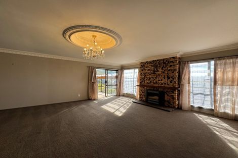 Photo of property in 23 Madill Road, St Andrews, Hamilton, 3200