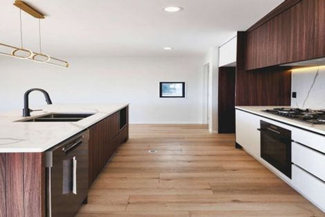 Photo of property in 2 Embling Place, Eastern Beach, Auckland, 2012