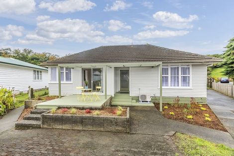 Photo of property in 12 Morgan Place, Tawa, Wellington, 5028