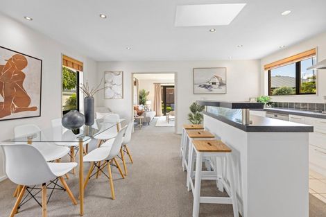 Photo of property in 15 Coolspring Way, Redwood, Christchurch, 8051