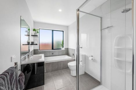 Photo of property in 76 Strauss Drive, Rolleston, 7614