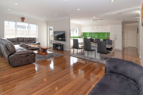 Photo of property in 180 Matua Road, Kumeu, 0810