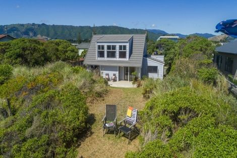 Photo of property in 91 Field Way, Waikanae Beach, Waikanae, 5036
