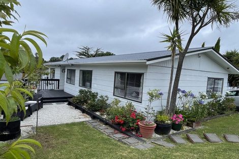 Photo of property in 6 Hiwihau Place, Glenfield, Auckland, 0629