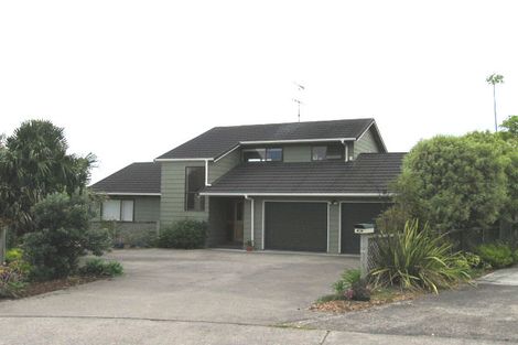 Photo of property in 21 Raphael Place, West Harbour, Auckland, 0618