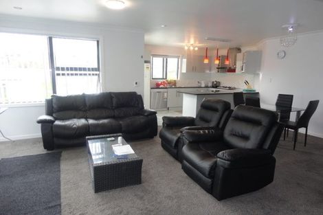 Photo of property in 18 Jamaica Place, Blockhouse Bay, Auckland, 0600