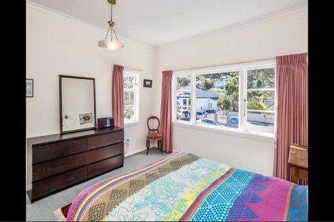 Photo of property in 6 Station Road, Khandallah, Wellington, 6035