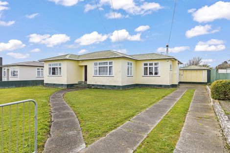 Photo of property in 15 Potaka Street, Marton, 4710
