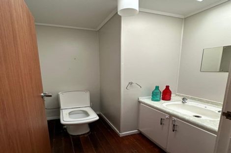 Photo of property in 89 Gossamer Drive, Pakuranga Heights, Auckland, 2010