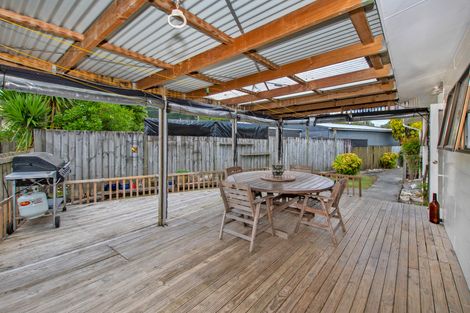 Photo of property in 10 Jordan Street, Hikurangi, 0114