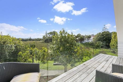 Photo of property in 42 Harley Close, Hauraki, Auckland, 0622