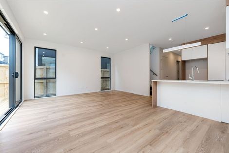 Photo of property in 25 Bronzewater Drive, Silverdale, 0932