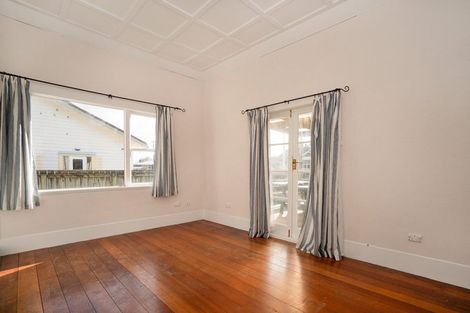 Photo of property in 1a Wellington Street, Feilding, 4702