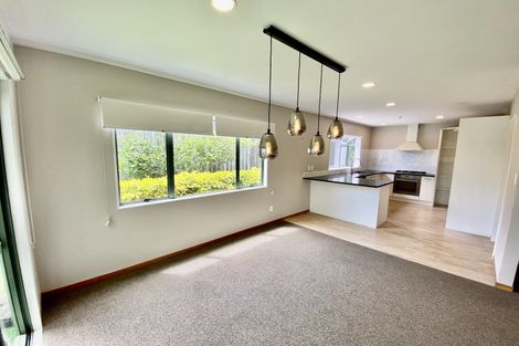 Photo of property in 2/16 Stoneleigh Court, Sunnynook, Auckland, 0632