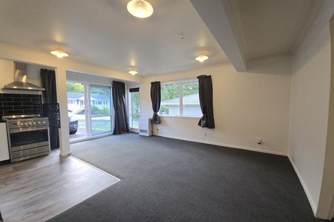 Photo of property in 13 Westhaven Drive, Tawa, Wellington, 5028