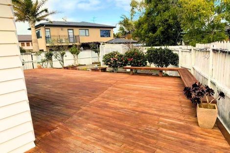 Photo of property in 35 South Kensington Way, Henderson, Auckland, 0612