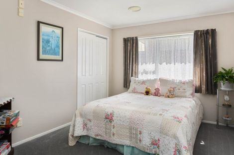 Photo of property in 25 Hoyte Place, Pukehangi, Rotorua, 3015