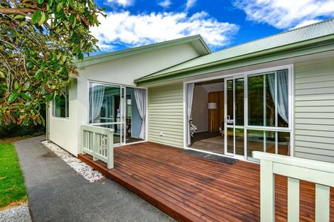 Photo of property in 33 Palmers Road, New Brighton, Christchurch, 8083