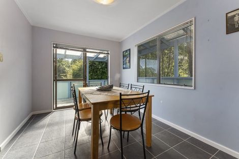 Photo of property in 28 Heathcote Place, Fitzherbert, Palmerston North, 4410