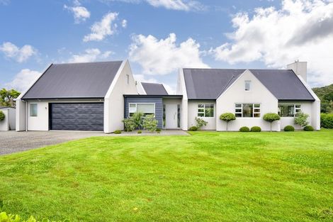 Photo of property in 71 Kirton Drive, Riverstone Terraces, Upper Hutt, 5018