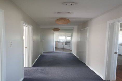 Photo of property in 5 Prestons Road, Redwood, Christchurch, 8051