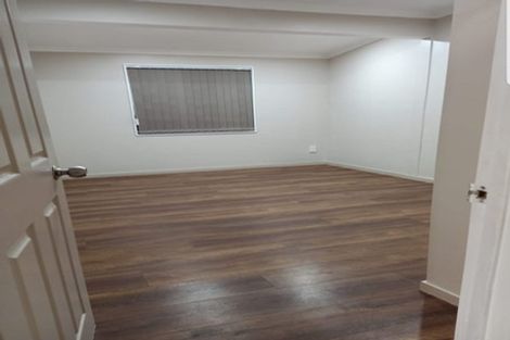 Photo of property in 232 Botany Road, Golflands, Auckland, 2013