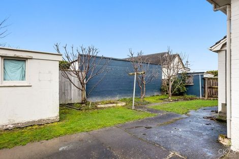 Photo of property in 112 Cambridge Terrace, Fairfield, Lower Hutt, 5011