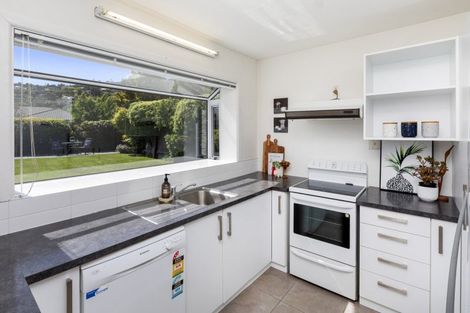 Photo of property in 55 Landsdowne Terrace, Cashmere, Christchurch, 8022