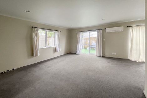 Photo of property in 16 Black Rock Road, Newlands, Wellington, 6037