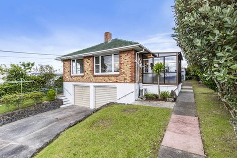 Photo of property in 1/236 Rangatira Road, Beach Haven, Auckland, 0626