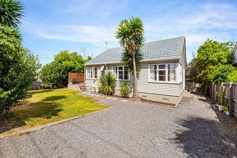 Photo of property in 76 Titirangi Road, New Lynn, Auckland, 0600