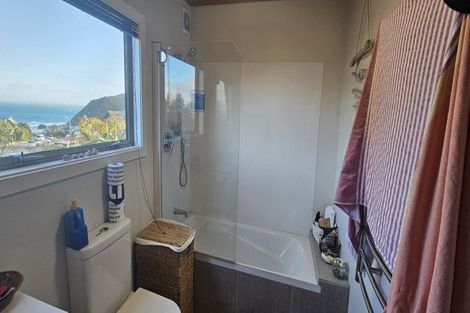 Photo of property in 74 Frobisher Street, Island Bay, Wellington, 6023