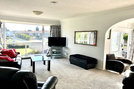 Photo of property in 14 Robertson Street, Glenholme, Rotorua, 3010