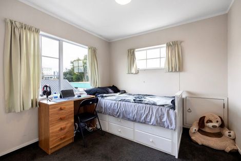 Photo of property in 2/165 River Road, Hamilton East, Hamilton, 3216