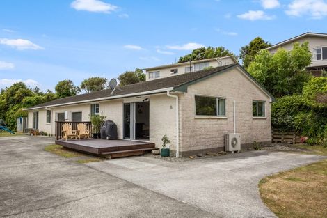 Photo of property in 8a Florio Terrace, Tawa, Wellington, 5028