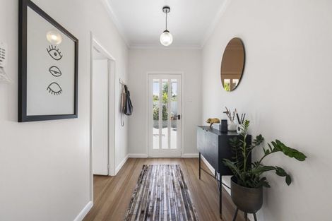 Photo of property in 1/439 Point Chevalier Road, Point Chevalier, Auckland, 1022